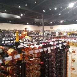 Twin Liquors - Salud to la noche