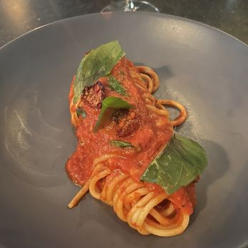 Monteverde - Spaghetti al Pomodoro - Italian Near Me - Chicago, Illinois
