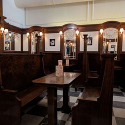 Beerntsen's Confectionary - Seating