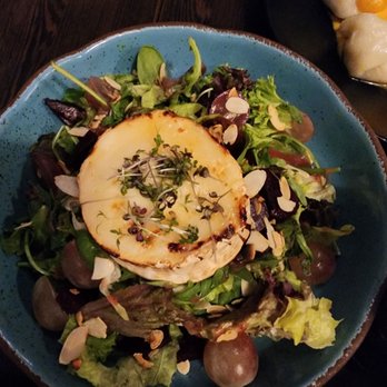 U Kroka - Goat cheese salad - Czech Near Me - Prague, Puerto Rico