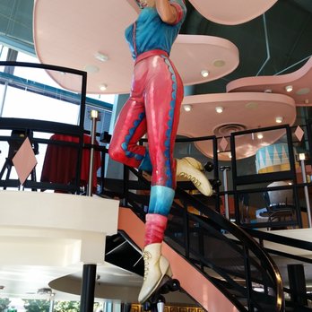 Disney Village - Amusement Parks Near Me - Chessy, 77