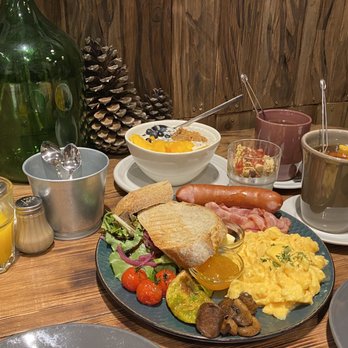 Floresta Cafe By Hungry Biker - All the brunch #1, orange juice, porridge, natural yogurt, black teas and green tea - Breakfast & Brunch Near Me - Porto, 13