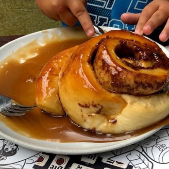 Red Stu Breakfast Bar - the caramel/ cinnamon rolls (it was both?) that is huge and over portioned, loaded with sugar and carbs. - Breakfast & Brunch Near Me - Bemidji, Minnesota