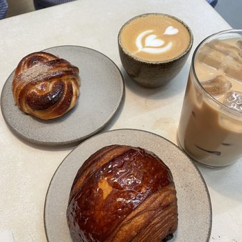 La Cabra - Chocolate croissant, cardamom bun, cappuccino, iced espresso - Bakeries Near Me - New York, New York