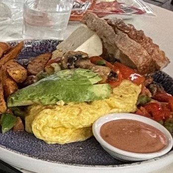 Utopia Caffe - vegetarian omellete - Breakfast & Brunch Near Me - Tustin, California