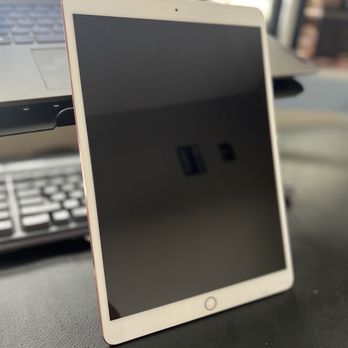 Etron Mobile - Screen was brand new and came with plastic cover that I removed when taking this picture - Mobile Phone Repair Near Me Etron Mobile - Screen was brand new and came with plastic cover that I removed when taking this picture - Mobile Phone Repair Near Me