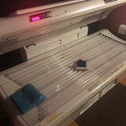 Cool Breeze Tannning - Room 9!