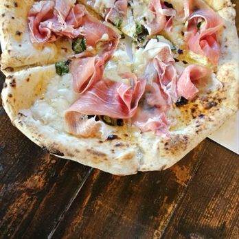 Settebello Pizzeria Napoletana - Brie e Apricot Pizza - Pizza Near Me - Henderson, Nevada Settebello Pizzeria Napoletana - Brie e Apricot Pizza - Pizza Near Me - Henderson, Nevada