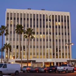 4400 Broadway - Exterior
