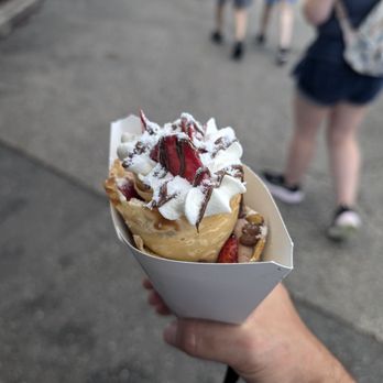 Central Park Crepes - Hazelnut strawberry crêpe - Creperies Near Me - Orlando, Florida
