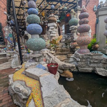 Venice Cafe - Pubs Near Me - Saint Louis, Missouri