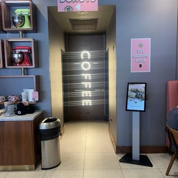 Stan's Donuts & Coffee - Donuts Near Me - Rosemont, Illinois