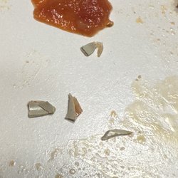 Mama Mary's Pizza - Plastic from pizza slice