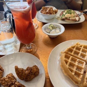 Another Broken Egg Cafe - Breakfast & Brunch Near Me - Pearland, Texas Another Broken Egg Cafe - Breakfast & Brunch Near Me - Pearland, Texas
