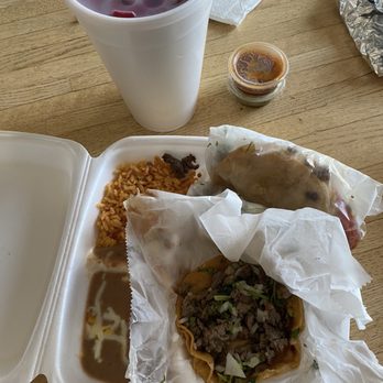 Azteca Restaurant - Mexican Near Me - Mundelein, Illinois