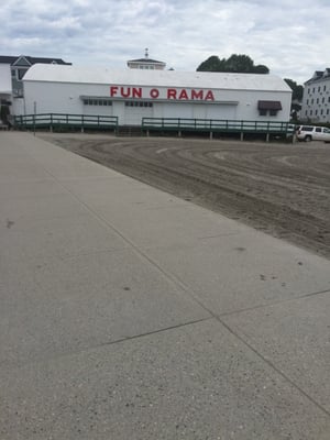 Fun-O-Rama by null