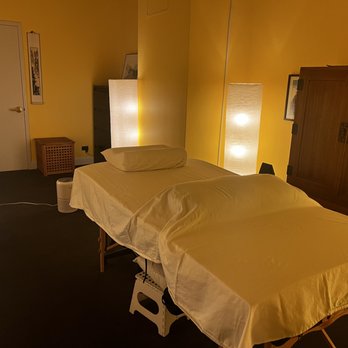 Middle Path Acupuncture - Treatment Room #3 - Acupuncture Near Me - San Francisco, California Middle Path Acupuncture - Treatment Room #3 - Acupuncture Near Me - San Francisco, California