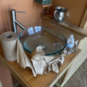 Beach Bakery - How I supposed to wash my hands??? - Bakeries Near Me - Westhampton Beach, New York