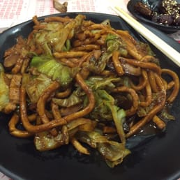 Shanghai stir fried noodle