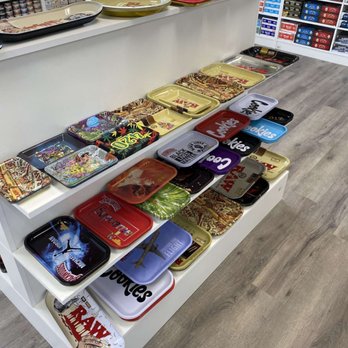 HIGH 5 TOBACCO & VAPE - Updated June 2026 - 16 Photos - 1772 W Algonquin  Rd, Mount Prospect, Illinois - Vape Shops