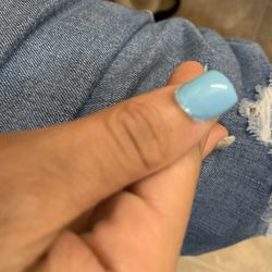 California Nail Salon - Bad polish