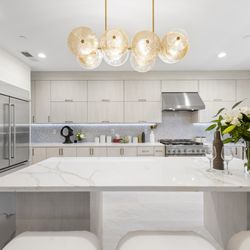 FashionQube - kitchen remodel