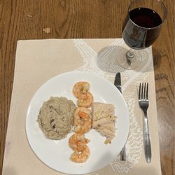 S & S Seafood Market