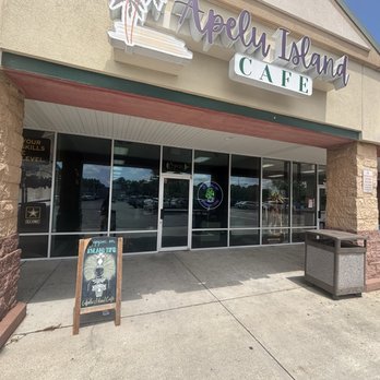 Apelu Island Cafe - Front of the Cafe - Bagels Near Me - Norfolk, Virginia