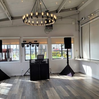 Runaway DJ Services - Pre-reception set-up - DJs Near Me - Santa Rosa, California Runaway DJ Services - Pre-reception set-up - DJs Near Me - Santa Rosa, California