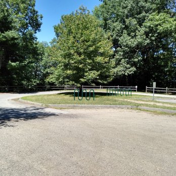 Peacock Beach - Ample parking - Parks Near Me - Richmond, Maine