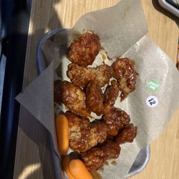 buffalo wings and carrots