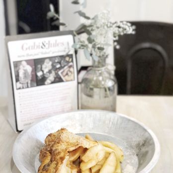 Gabi & Jules - www.instagram.com/foodieappetite Salted caramel pear pie - Bakeries Near Me - Port Moody, British Columbia Gabi & Jules - www.instagram.com/foodieappetite Salted caramel pear pie - Bakeries Near Me - Port Moody, British Columbia