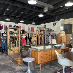 Revival Vintage - Inside