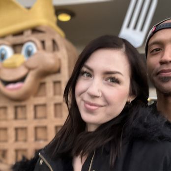 Kings Inn San Diego - The waffle man. - San Diego, CA