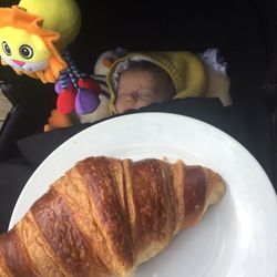 Lizzy's On The Green - Croissant