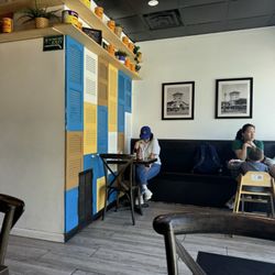 Saigon Bistro - Inside - seating