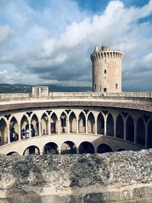 Castillo de Bellver by null
