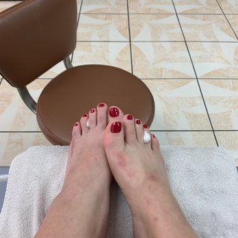 DHH Nails & Spa - Nail Salons Near Me - Phoenix, Arizona