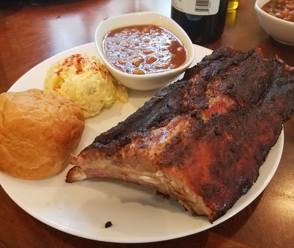 Silver Hills Vineyards & Winery Logo