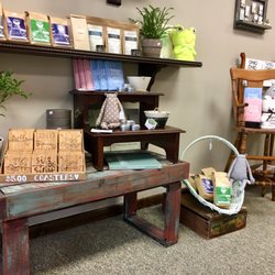 DJ's Gift and Garden Boutique