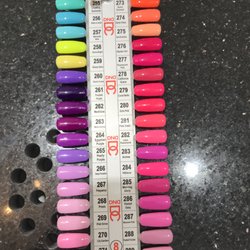 Nail Lounge
