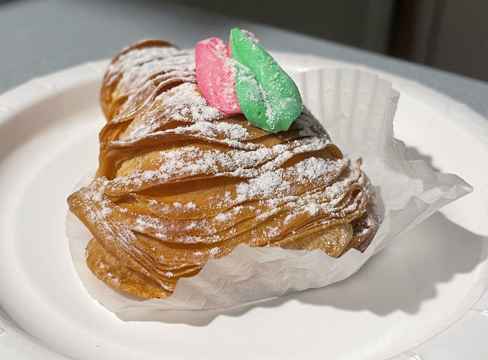 LA DOLCE PASTRY SHOPPE Updated October 2024 39 Photos & 50 Reviews