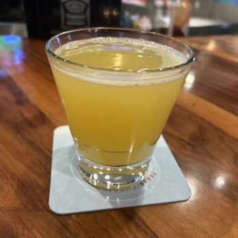 Kelly's Craft Tavern - Mimosa - New American Near Me - Frisco, Texas