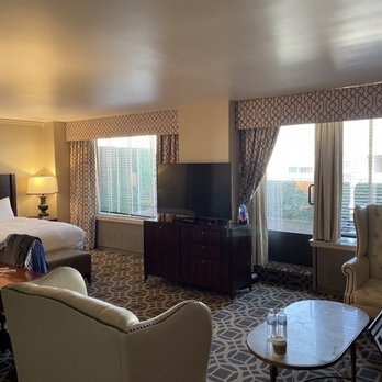 Le Meridien Madison - Living room and bed - Hotels Near Me - Washington, DC, District of Columbia Le Meridien Madison - Living room and bed - Hotels Near Me - Washington, DC, District of Columbia