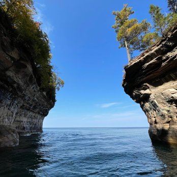 Pictured Rocks Cruises - Pictured Rocks National Lakeshore: Chapel Cove - Boating Near Me - Munising, Michigan
