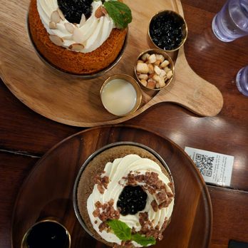 U :Dessert Story - Organic Hojicha Bingsoo & Boba Thai Tea Bingsoo with toppings - Desserts Near Me - Berkeley, California