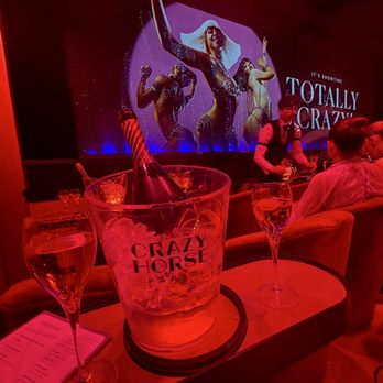 Le Crazy Horse - Cabaret Near Me - Paris, 75