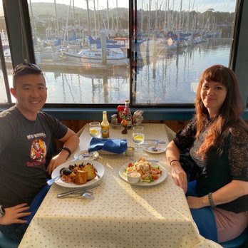 Sandbar & Grill - Seafood Near Me - Monterey, California
