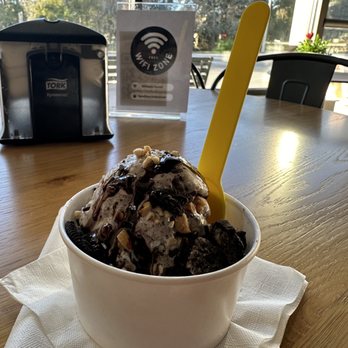 Mixter Nitrogen Creamery + Coffee - Oreo and Brownie Sweet Cream Ice Cream Topped with Chocolate Syrup, Chocolate Sprinkles and Peanuts - Ice Cream & Frozen Yogurt Near Me - Jacksonville, Florida