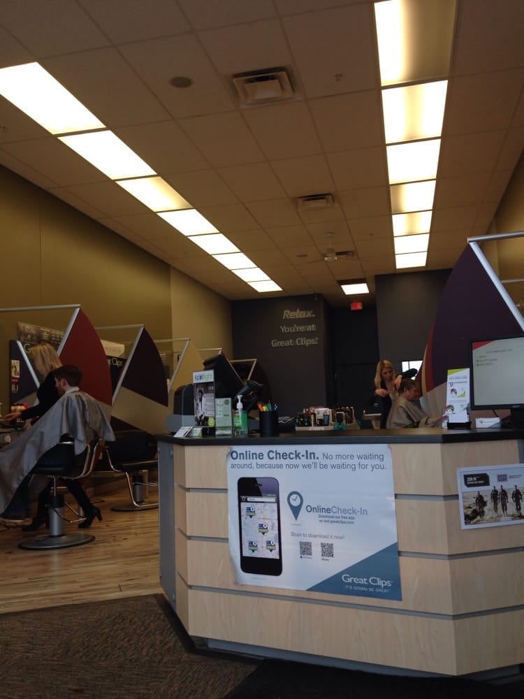 GREAT CLIPS Updated June 2024 2500 E Beltline Ave SE, Grand Rapids
